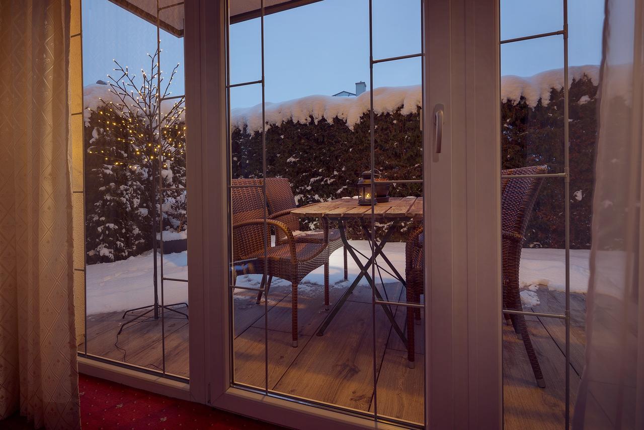 Rainer'S Appartements Langenfeld Exterior photo