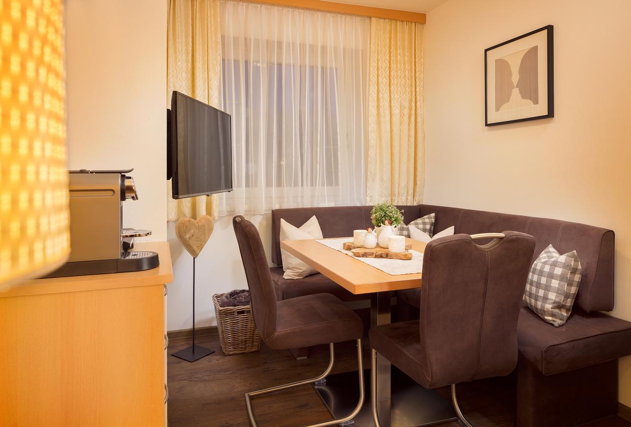 Rainer'S Appartements Langenfeld Exterior photo